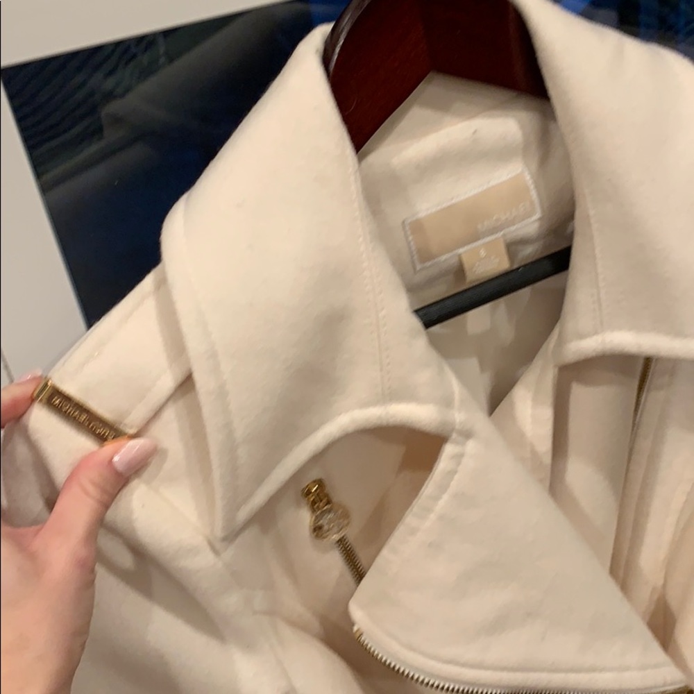 Coat - Picture 3 of 7